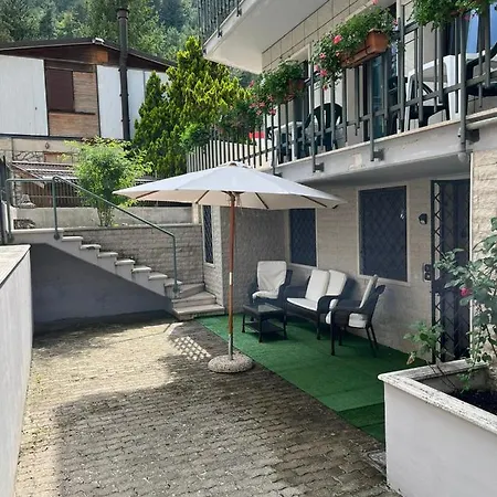 Petite Apartment *