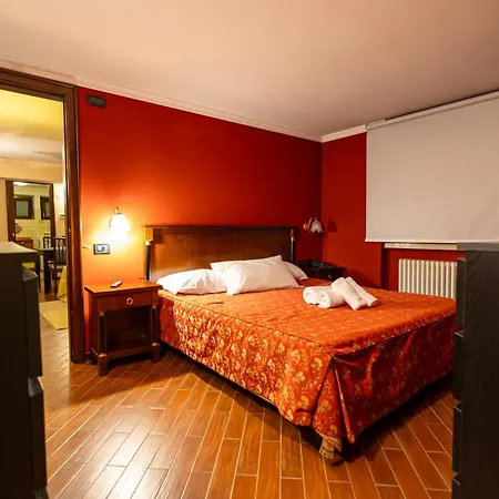 Petite Apartment